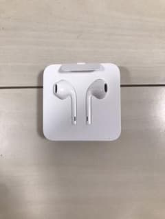 iPhone 純正イヤホンのサムネイル