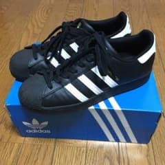 adidas アディダス　superstar スーパースター　ブラック　金ベロのサムネイル
