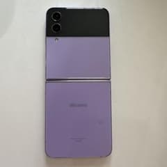 【美品】Galaxy Z Flip4 紫　パープル　SIMロック無　ケース3個付のサムネイル