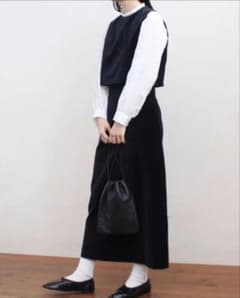 fig London VELVET skirt & vest セットアップ - メルカリ