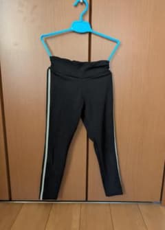 UNIQLO AIRism ブラックパンツ 130cmのサムネイル