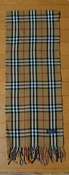 美品】✨✨Burberry ノバチェック柄マフラーララムウール100 - メルカリ