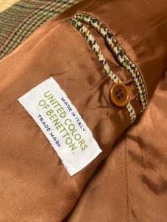 UNITED COLORS OF BENETTON テーラードジャケット　美品のサムネイル