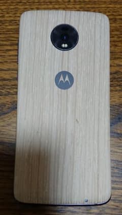 Motorola moto z4 128GB verizon版 simフリーのサムネイル