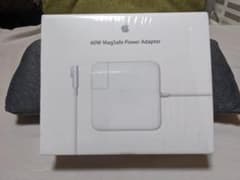 純正 Apple 60W MagSafe Power Adapterのサムネイル