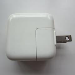 Apple 12W USB Power Adapter A1401のサムネイル