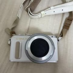 OLYMPUS PEN E-PL8 ホワイト レンズキット フラッシュ付のサムネイル