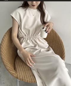 CAPRICIEUX LE'MAGE ドロストノースリワンピース エクリュのサムネイル