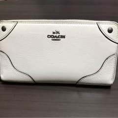 coach長財布のサムネイル
