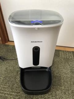 美品　カリカリマシーン　PF-102　ペットオートフィーダー　自動給餌器のサムネイル