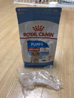 ロイヤルカナン ミディアムパピー　生後12ヵ月齢までの中型犬子犬用　　1kgのサムネイル