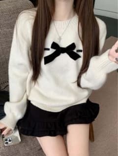 SHEIN DAZY レディース ベージュ ラウンドネック ブラックリボン装飾のサムネイル
