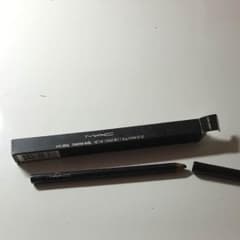 MAC アイライナーペンシル 黒色のサムネイル