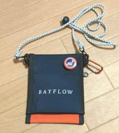新品未使用　BAYFLOWマルチショルダーのサムネイル