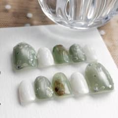 ネイルチップ現品【06468】ペールグリーンマグネット フラワーラメのサムネイル