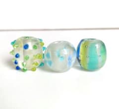 とんぼ玉　ブルー系３個　(訳あり)のサムネイル