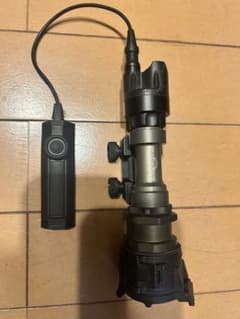 SureFire シュアファイアウェポンライト実物品として入手 テープスイッチ付のサムネイル