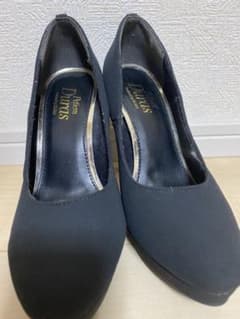 黒パンプス（ほぼ新品）のサムネイル