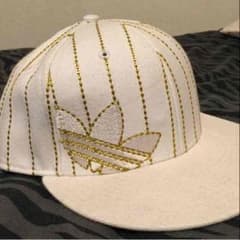 adidas original キャップのサムネイル