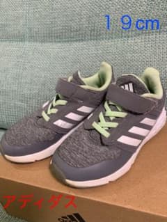 adidas １９センチ　グレーのサムネイル