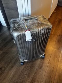 廃盤旧ロゴRimowa topas titanium e-tag (新品) - メルカリ