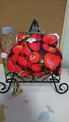 ハンドメイド がま口 財布 フレッシュ苺とさくらんぼ☆ミのサムネイル