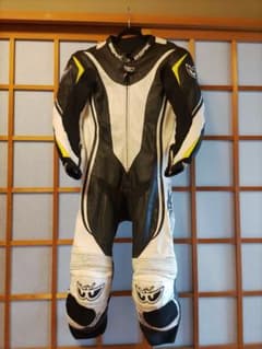 BERIK レーシングスーツのサムネイル
