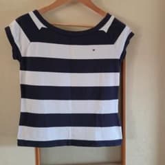 TOMMY HILFIGER ネイビーとホワイトのストライプTシャツ S/Pのサムネイル