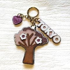 新品未使用品☆MICHAEL KORS 桜の木チャーム TOKYO - メルカリ