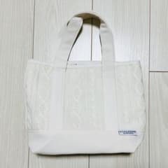 未使用✨トートバッグ　ハンドバッグ　ロクシタン　アメニティ　白のサムネイル