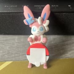 街歩きちらりんフレンズ　イーブイ　エーフィ　ブラッキー　ニンフィア　一番くじ ポケモン 一番くじ 街歩きちらりんフレンズ ニンフィア F賞 - メルカリ