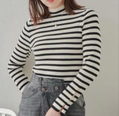 【Chico】ハイネック袖スリットボタンリブニット ボーダーのサムネイル