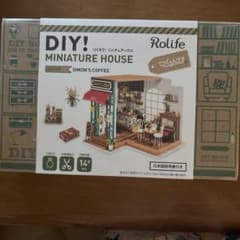 Rolife DIY ミニチュアハウス Simon's Coffeeのサムネイル