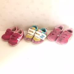 ニューバランス　アシックス  12.5 13.5 14.5 女の子　セットのサムネイル