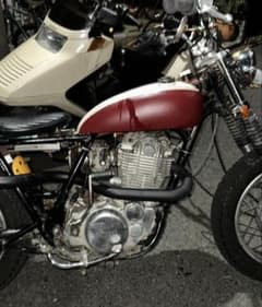 sr400 タンクのサムネイル