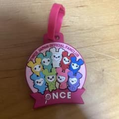 TWICE FC継続特典キーホルダーのサムネイル