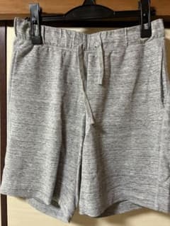 UNIQLO スウェットショートパンツ グレー Lサイズのサムネイル