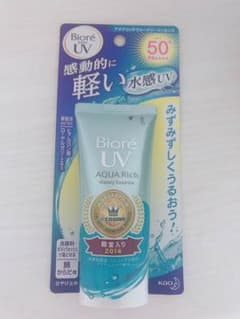 ビオレ さらさらUV アクアリッチ ウォータリーエッセンス SPF50＋のサムネイル