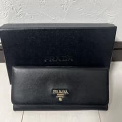 PRADA プラダ 二つ折り 長財布 サフィアーノレザーのサムネイル