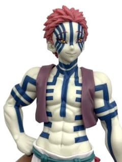⭐️美品⭐️鬼滅の刃 猗窩座 (アカザ) フィギュアのサムネイル