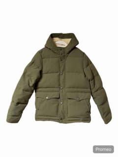 Levi's オリーブグリーン ダウンジャケット フード付き Sサイズ - メルカリ