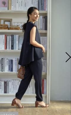 オアーノ ジョーゼットストレッチジョガーパンツ - メルカリ