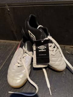 umbro サッカーシューズ 230 ホワイト/ブラックのサムネイル