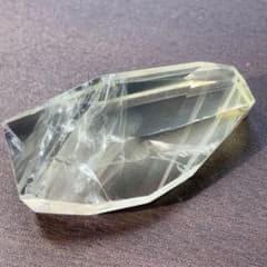 絶品❗️虹入り水晶 ✴︎アイリスクォーツ シトリン フリーフォーム 天然石A1080 天然石 美 虹 シトリン クォーツ フリーカット 本水晶 レインボー
