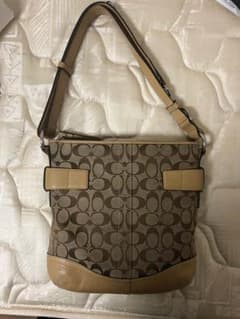 COACHのサムネイル