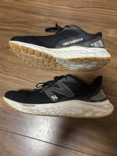 New Balance Fresh Foam ブラックのサムネイル