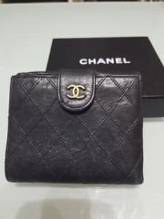 CHANEL マトラッセ 二つ折り財布 ブラックのサムネイル