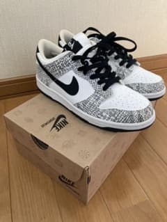 NIKE DUNK LOWのサムネイル