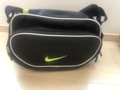 NIKE ナイキのサムネイル
