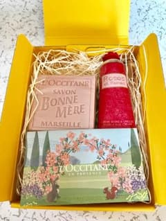 【新品】ロクシタンのハンドクリームと石鹸セットです＊のサムネイル